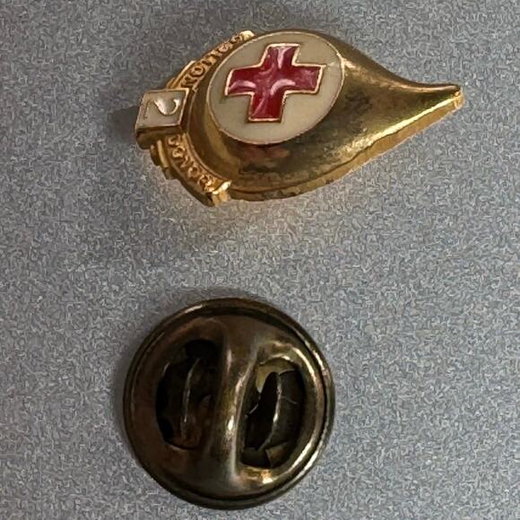 Vtg Red Cross Blood Drop 2 Gallon Donor Pin Gold Plate 1 1/2" Lapel Pin Hat Pin - Picture 4 of 5